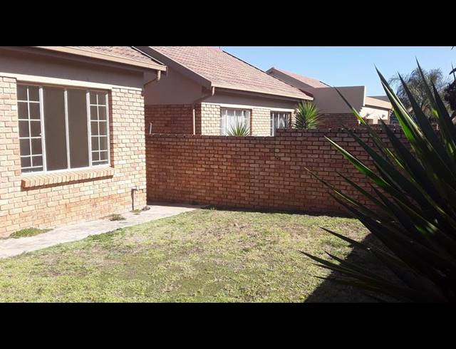 2 BEDROOM PROPERTY TO RENT IN AMBERFIELD CREST ESTATE
